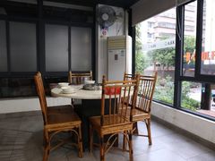 包厢-九道菜有鸡鱼头(石鼓路店)