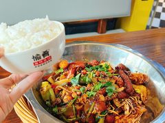 -愉肴麻辣香锅(中山路店)