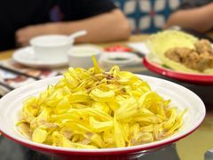 -郑猛记石岐鸽主题餐厅(长江店)