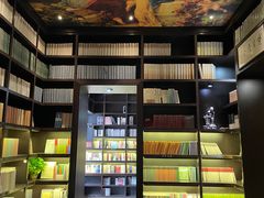 -钟书阁(松江泰晤士小镇店)