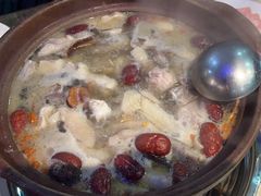 -东记炭炉·海鲜鸡煲(龙华店)
