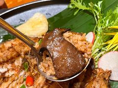 牛肝菌炒饭-老滇山寨•云南特色菜•地方菜•民族风情歌舞表演(金碧店)