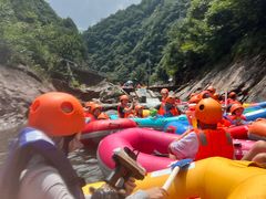 -安吉龙王山峡谷漂流