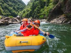 -安吉龙王山峡谷漂流