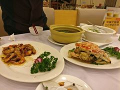 美极基围虾、姜葱炒花蟹-宜宾海鲜酒家·三十年老字号