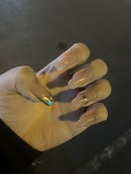 -进巍美甲美睫店