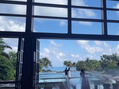 -亚龙湾喜来登·美景台大堂吧