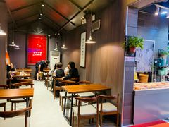 -愉肴麻辣香锅(中山路店)