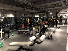 -格易美游泳馆健身房(新昆仑店)