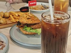 -必胜客(华南摩尔店)