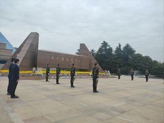 -上海市龙华烈士陵园