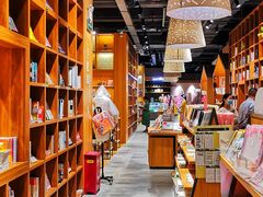 -百新书局(尚悦湾店)