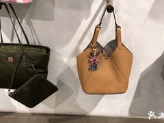 -MCM(比斯特上海购物村店)
