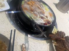 -九寨特色牦牛肉汤锅 羊肉汤锅