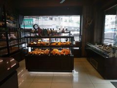 面包甜点陈列柜-红跑车蛋糕世界(网巾市店)