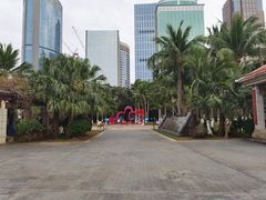 -万绿园