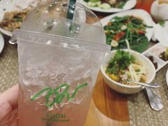 -Chom Cafe and Restaurant