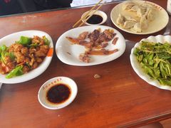 -东北四季饺子王(华山路店)