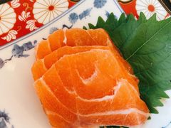 三文鱼刺身-中央电视塔旋转餐厅