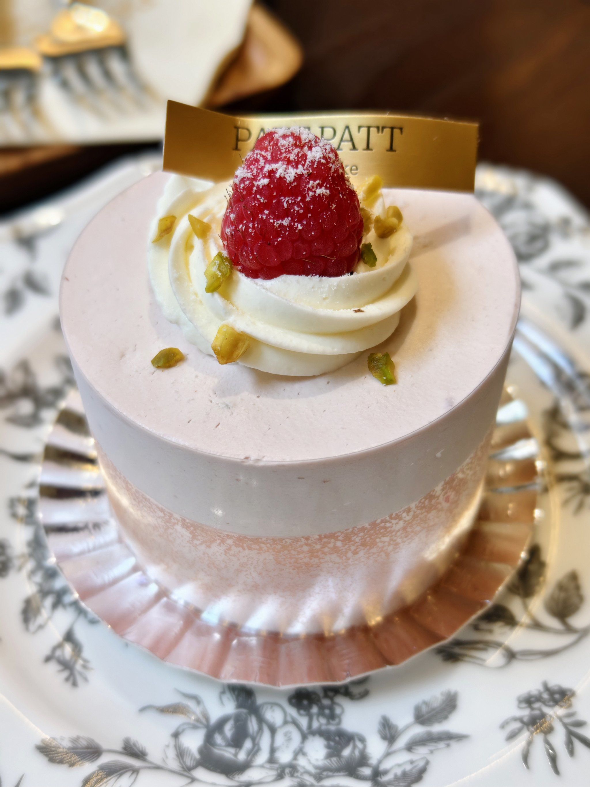 四海城新开的蛋糕店,装修风格很文艺,非常