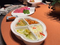 -左庭右院鲜牛肉火锅黑金店(陆家嘴中心店)