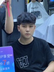 点击看大图 -藤野造型专业烫染接发