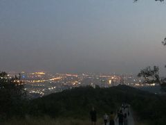 -鬼笑石后山停车场