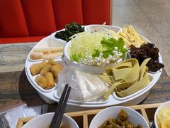 -鸡遇虾煲干锅火锅(小寨金莎店)