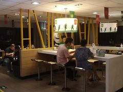 -麦当劳(展览路店)