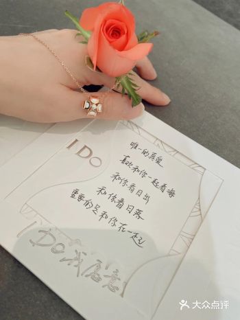 年轻，任你说我特立独行，只因我自黑白分明，我不是有意