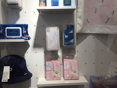 -名创优品(江南新地店)