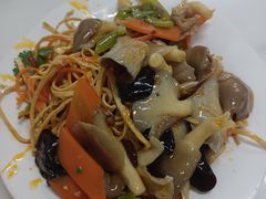 -关记·河南烩面·大盘鸡