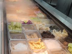 -红渡小香·牛肉麻辣香锅(车站南路店)