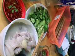 -雷祖芳老妈蹄花店