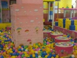 -开心果儿童乐园