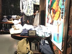 -Hollister(希慎广场店)
