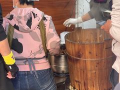 -梁阿婆廿年老牌扣肉糯米饭