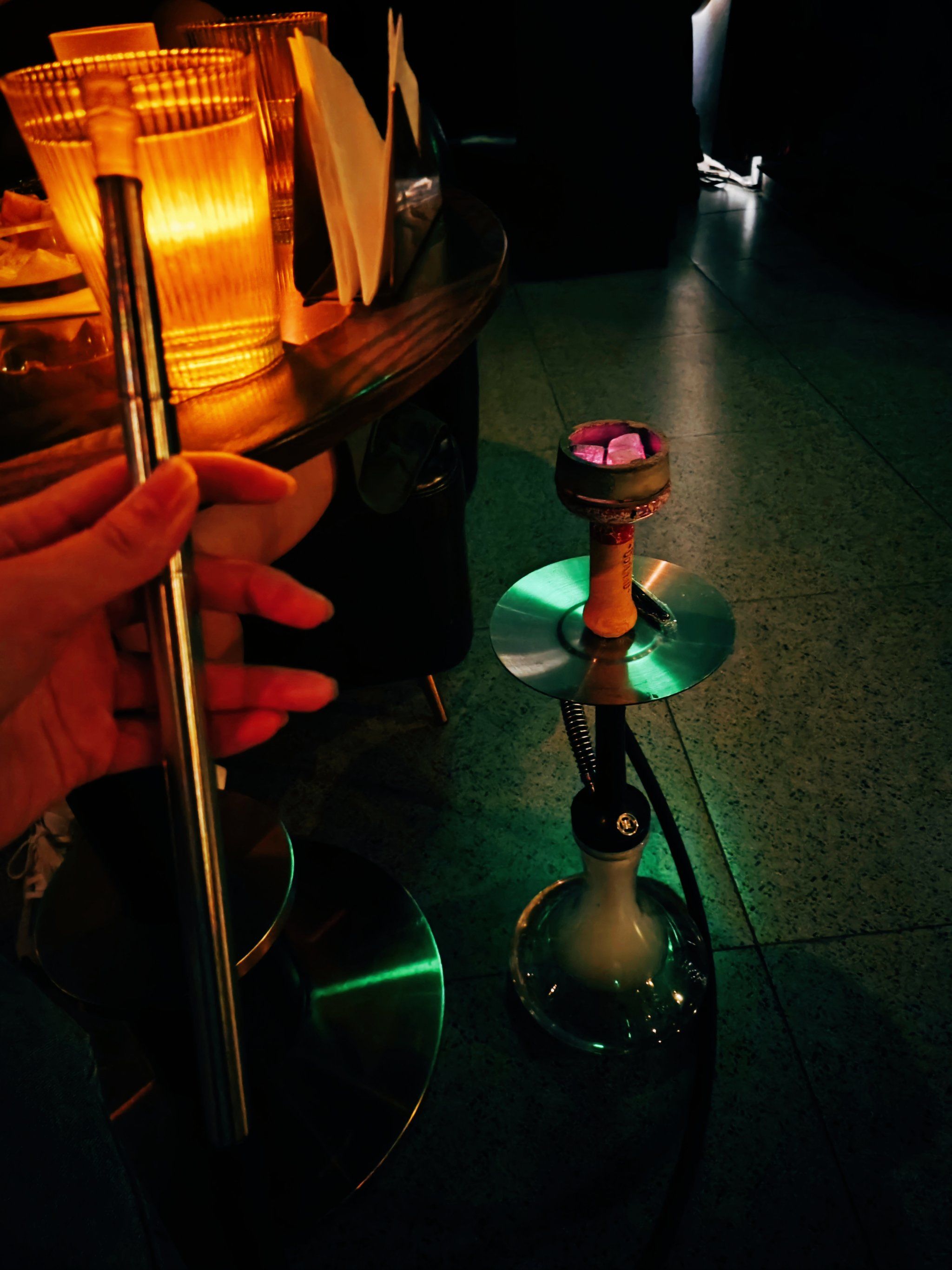 杭州也有可以抽水烟的酒吧!