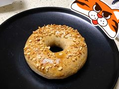 黑麦榛子无花果贝果-屋裡·Union Bakery(龙江路店)