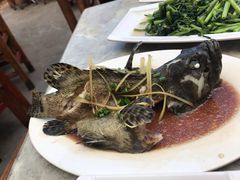 -四川小胡子海鲜(丁村万人海鲜广场店)