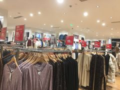 -优衣库(上海中山公园兆丰广场店)
