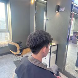 -藤野造型烫发染发