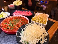 -晓宇重庆火锅(西安荟聚店)