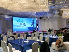 -上海松江假日酒店