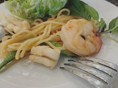 -Chom Cafe and Restaurant