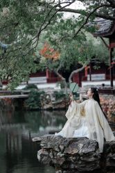 -一揽芳华汉服旗袍体验馆(拙政园店)