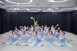 -深舞形体民族舞蹈工作室