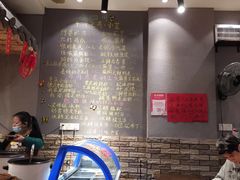 -爆炸头阿姨小四川正宗川味小吃(无任何分店)