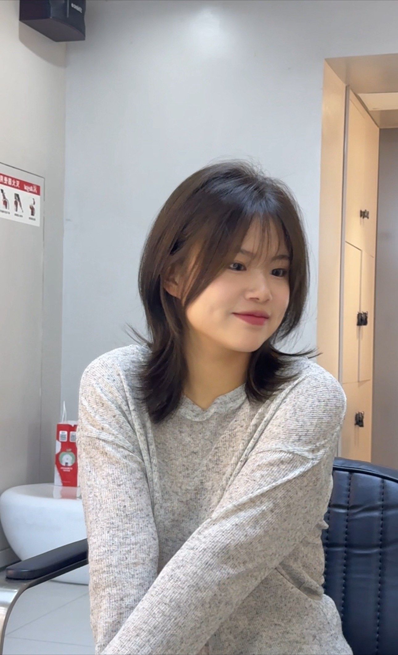 圆方脸女生一定不要错既慵懒又随意的层次感齐肩锁骨发太适合啦\\n