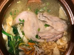 -刀小蛮半只鸡过桥米线(家乐福四元桥店)